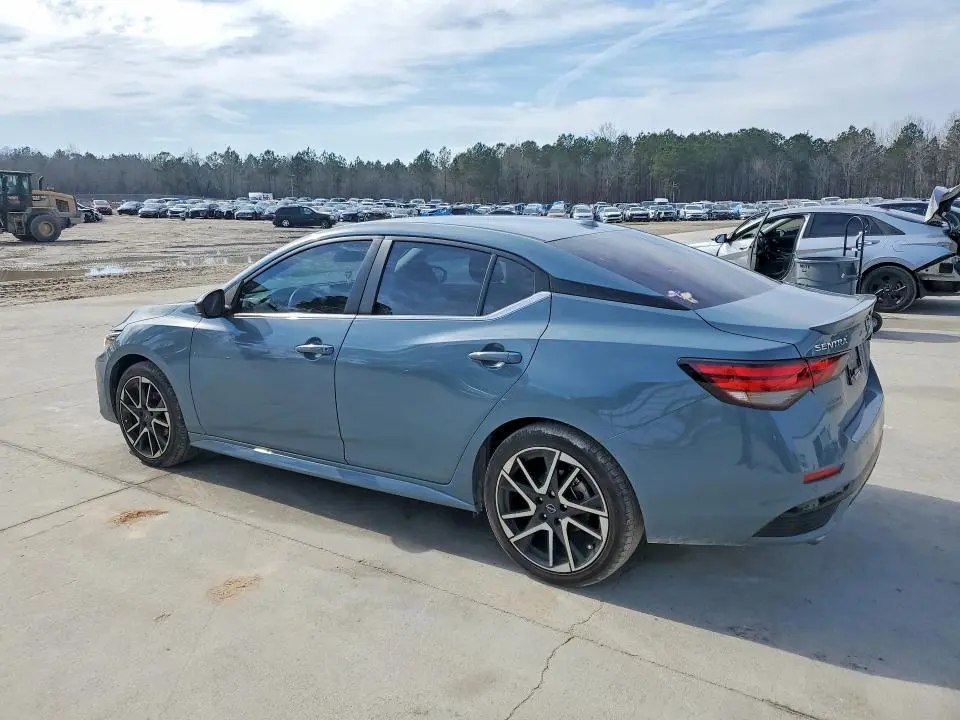 2025 NISSAN SENTRA SR  