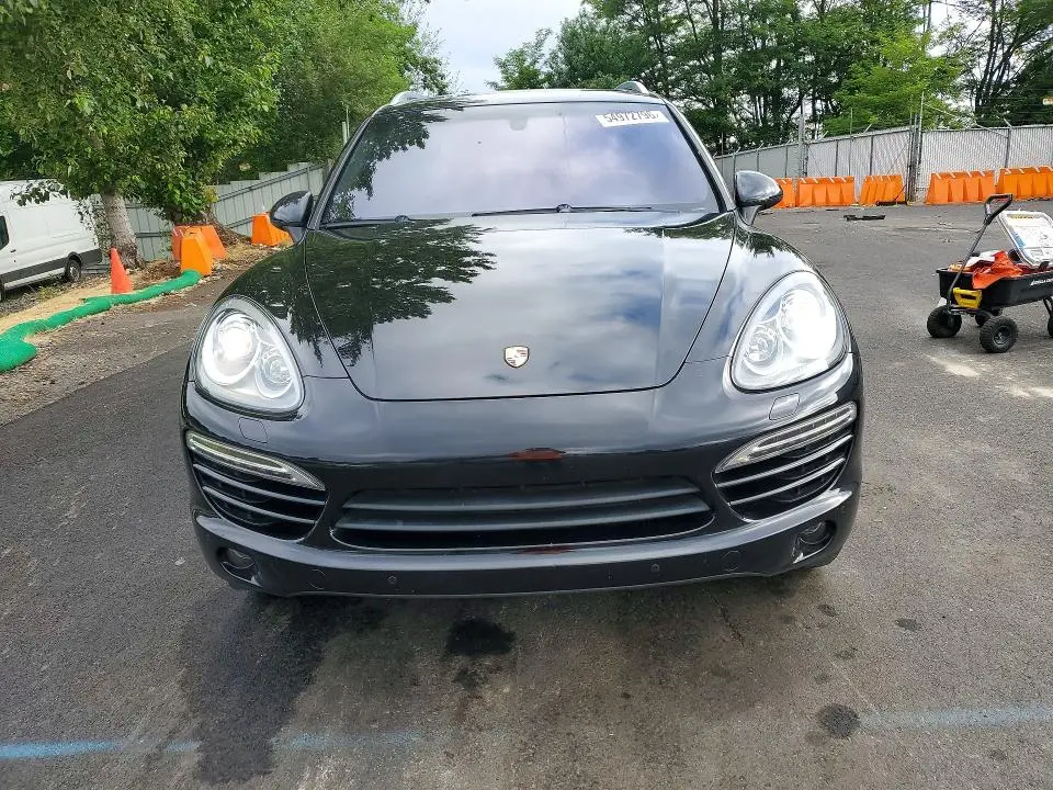 2013 PORSCHE CAYENNE   