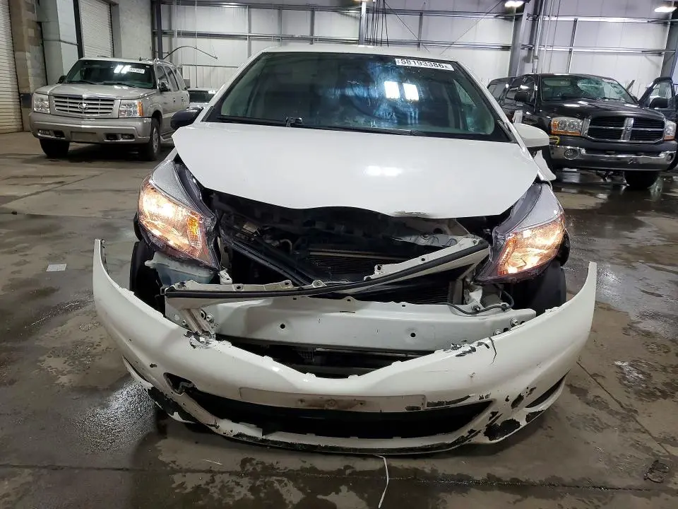 2014 TOYOTA YARIS 5-DOOR LE  