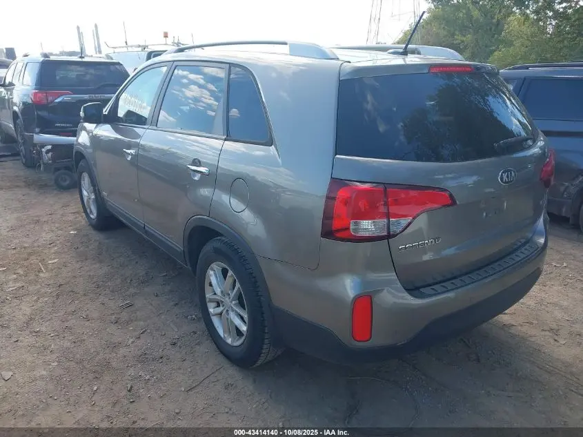 2015 KIA SORENTO LX