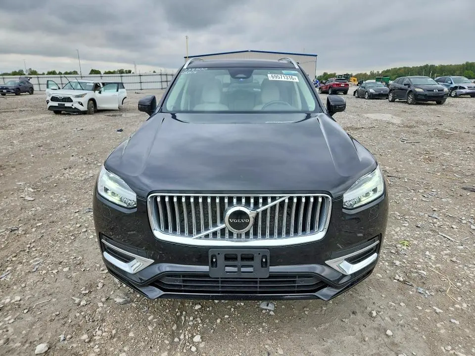 2024 VOLVO XC90 CORE  