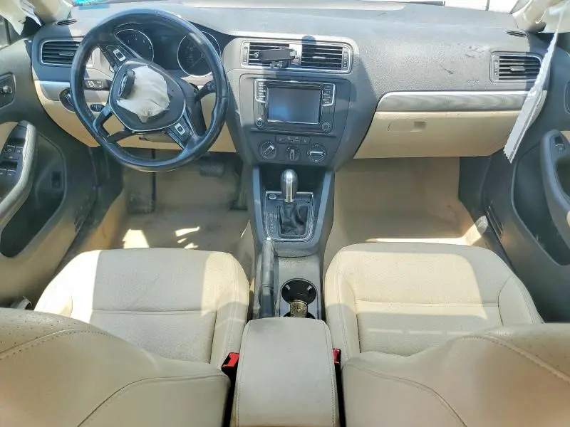 2016 VOLKSWAGEN JETTA SE  