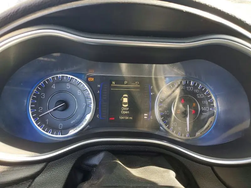 2017 CHRYSLER 200 LX  