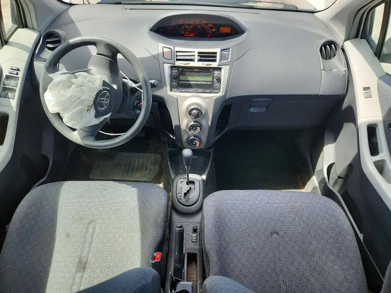 2010 TOYOTA YARIS BASE  