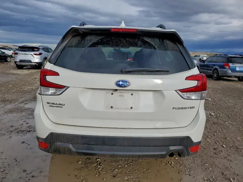 2023 SUBARU FORESTER PREMIUM  