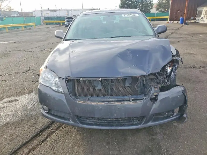 2010 TOYOTA AVALON XL  