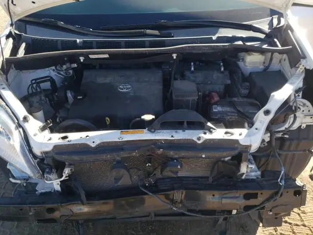 2015 TOYOTA SIENNA XLE  