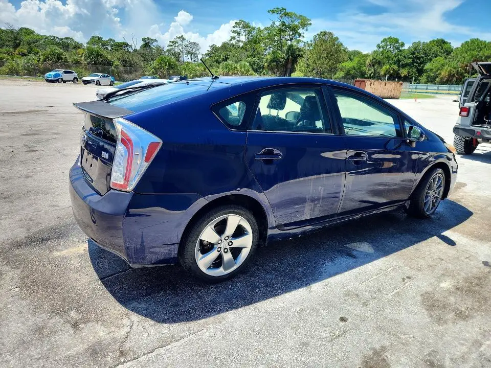 2013 TOYOTA PRIUS TWO  