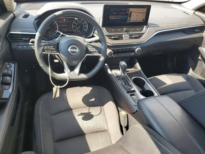 2023 NISSAN ALTIMA SV   