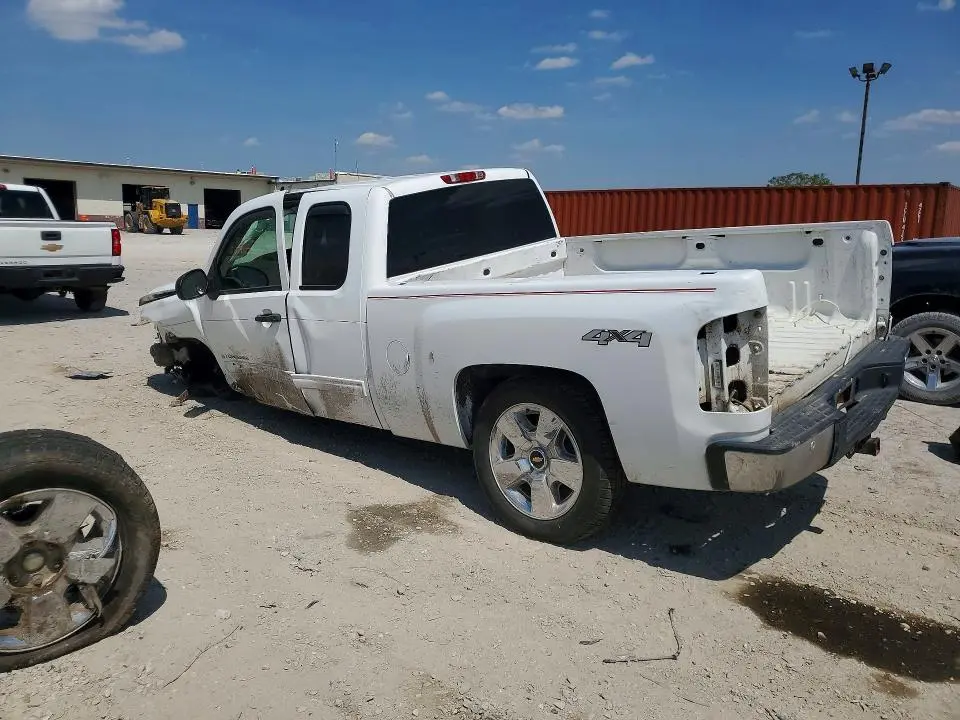 2011 CHEVROLET SILVERADO K1500 LT  