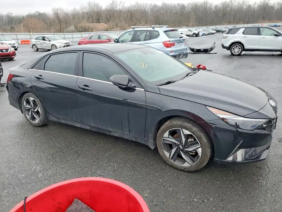 2022 HYUNDAI ELANTRA LIMITED  