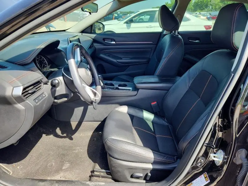 2022 NISSAN ALTIMA SR  