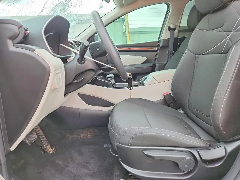 2024 HYUNDAI TUCSON SE  