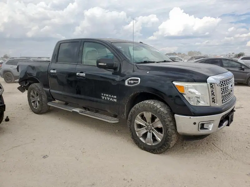 2017 NISSAN TITAN SV  