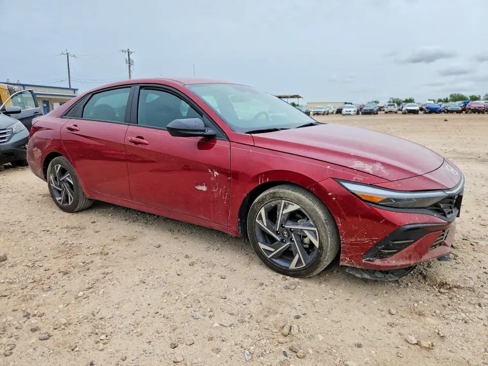 2025 HYUNDAI ELANTRA SEL SPORT  