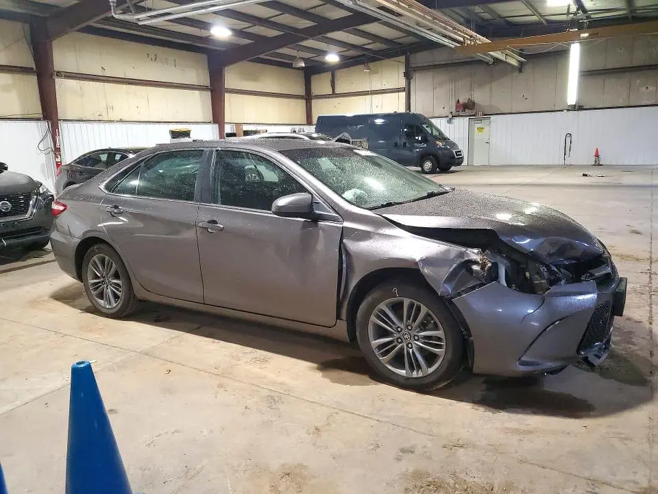 2017 TOYOTA CAMRY SE  