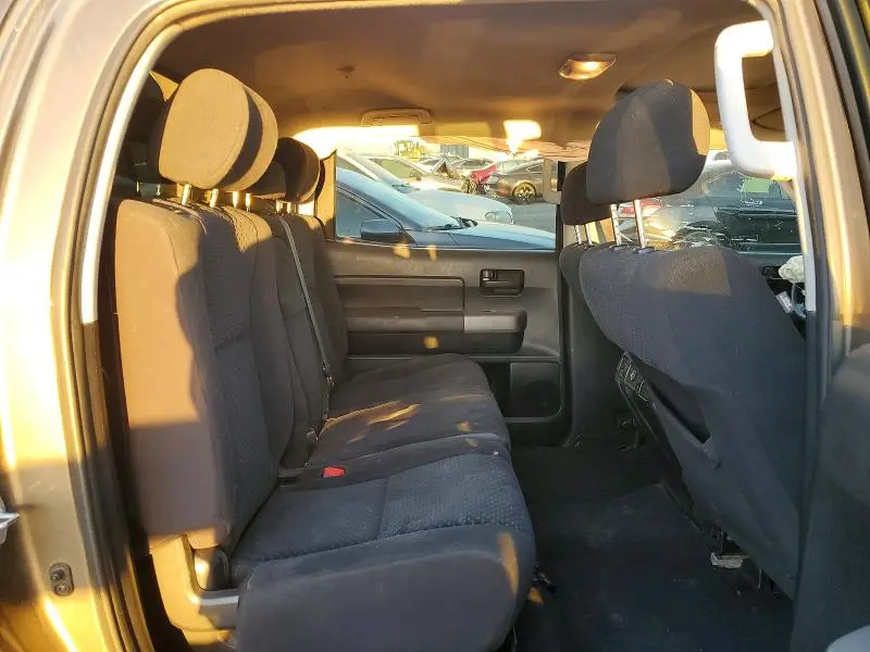 2011 TOYOTA TUNDRA CREWMAX SR5  