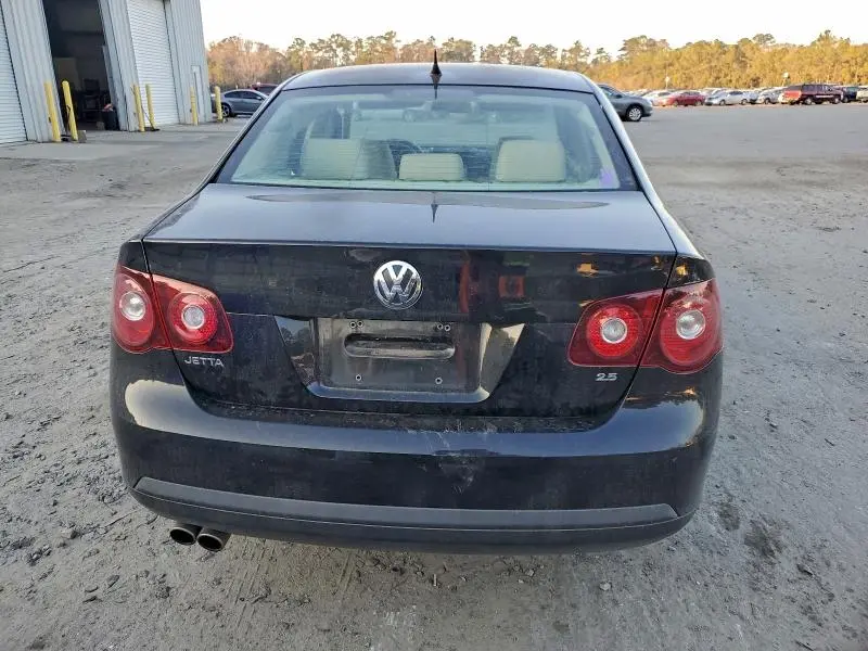 2010 VOLKSWAGEN JETTA SE  