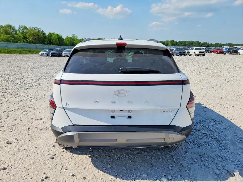 2026 HYUNDAI KONA SEL PREMIUM  