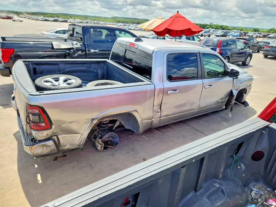 2019 RAM 1500 LARAMIE  