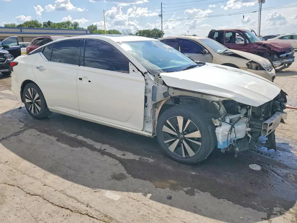 2019 NISSAN ALTIMA SL  
