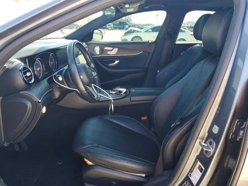 2019 MERCEDES-BENZ E 300  