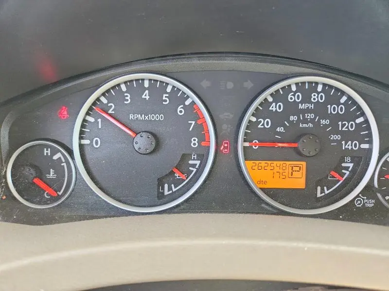 2011 NISSAN PATHFINDER S  