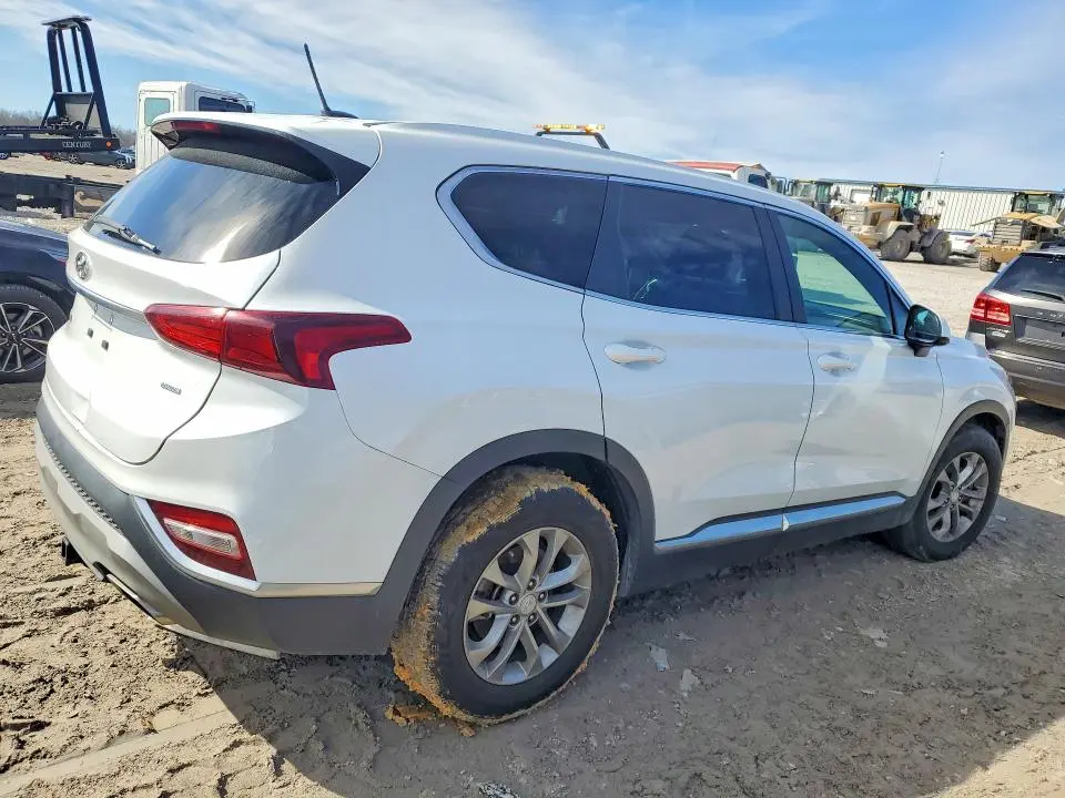 2020 HYUNDAI SANTA FE SE  