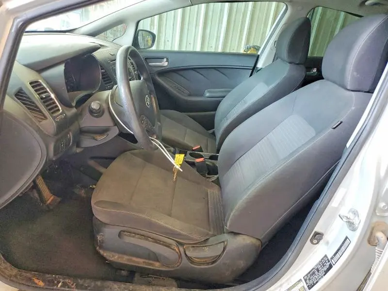 2017 KIA FORTE LX  