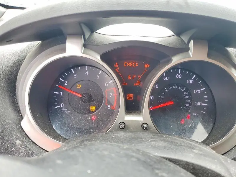 2014 NISSAN JUKE SL  