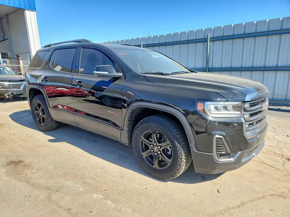 2021 GMC ACADIA AT4  
