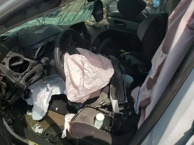 2013 CHEVROLET CRUZE LS  