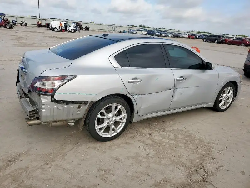 2014 NISSAN MAXIMA S  