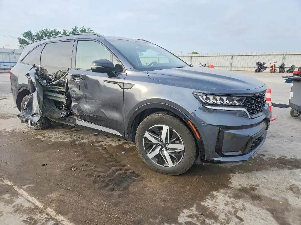 2023 KIA SORENTO S  