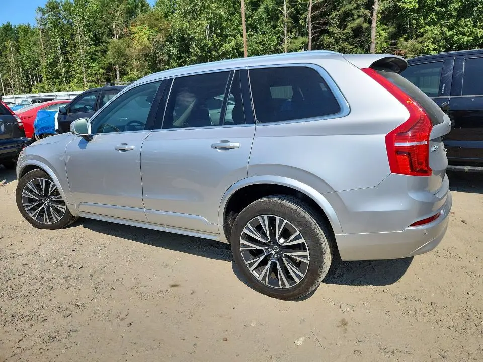 2022 VOLVO XC90 T6 MOMENTUM  