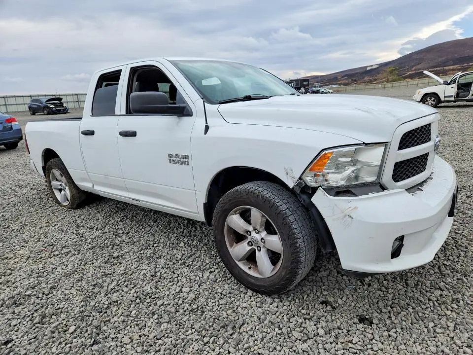 2015 RAM 1500 ST  