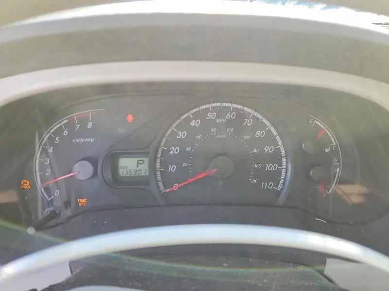 2012 TOYOTA SIENNA LE  