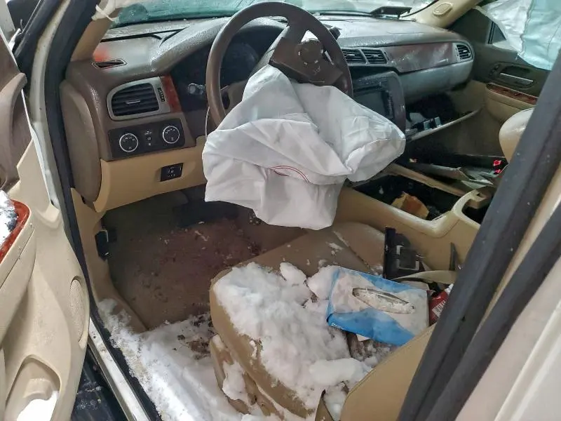 2011 CHEVROLET SUBURBAN K1500 LTZ  