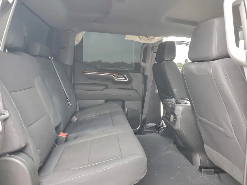 2026 CHEVROLET SILVERADO K1500 LT  