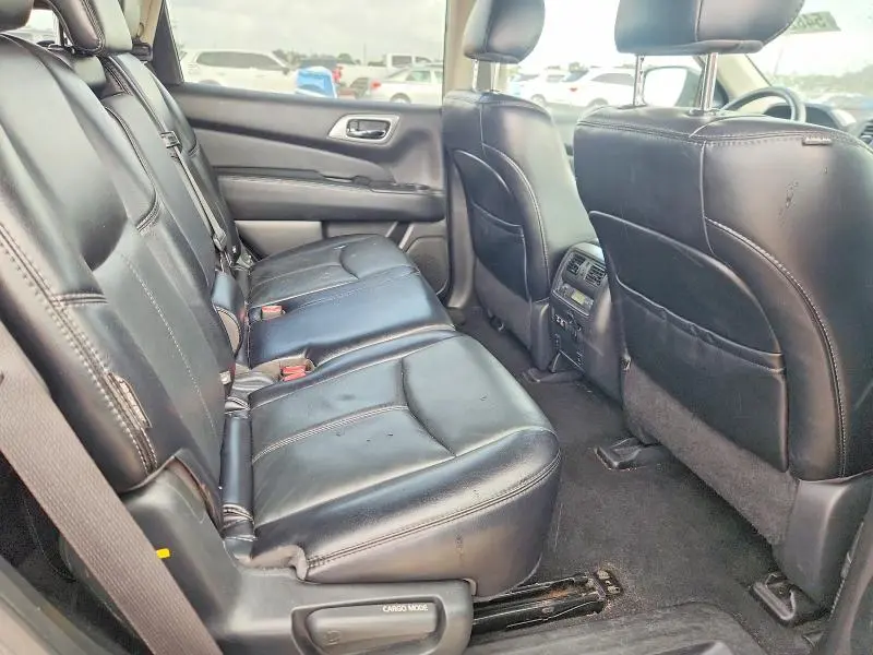 2020 NISSAN PATHFINDER SL  