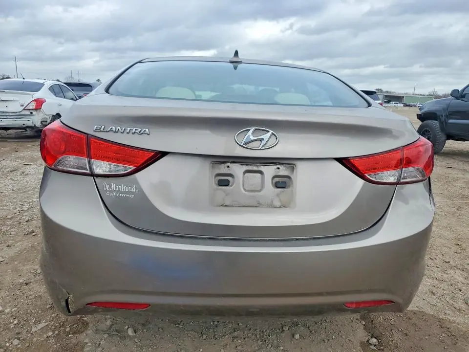 2013 HYUNDAI ELANTRA GLS  
