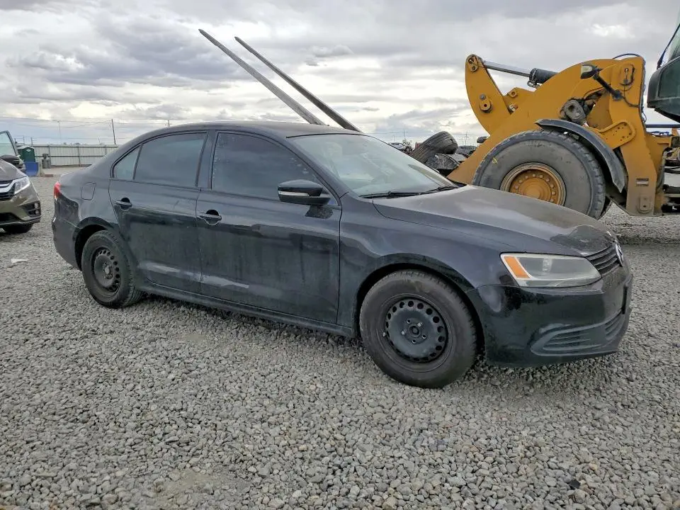2012 VOLKSWAGEN JETTA SE  