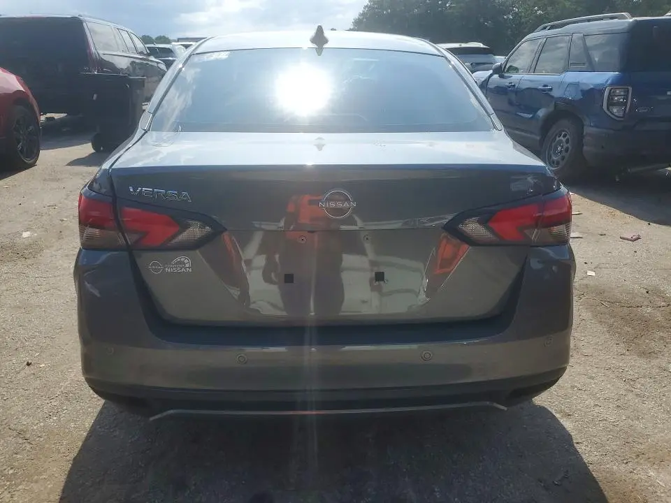 2025 NISSAN VERSA SV  