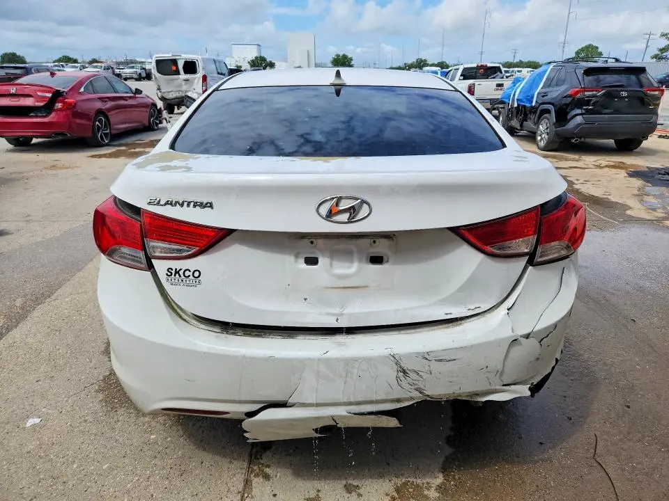 2013 HYUNDAI ELANTRA GLS  