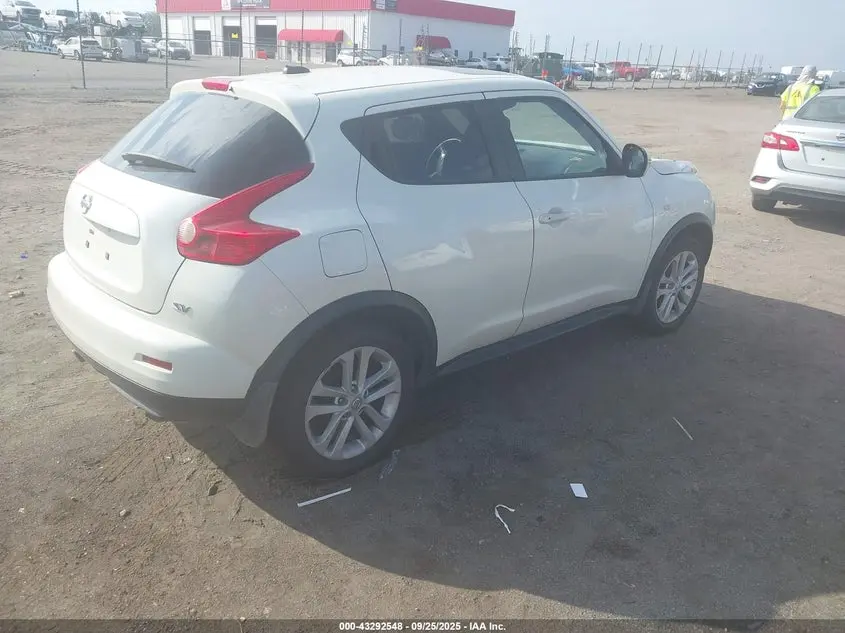 2011 NISSAN JUKE SV
