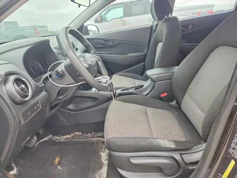 2022 HYUNDAI KONA SE  
