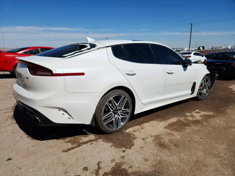 2023 KIA STINGER GT2  