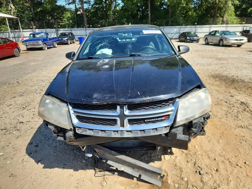 2014 DODGE AVENGER SE  