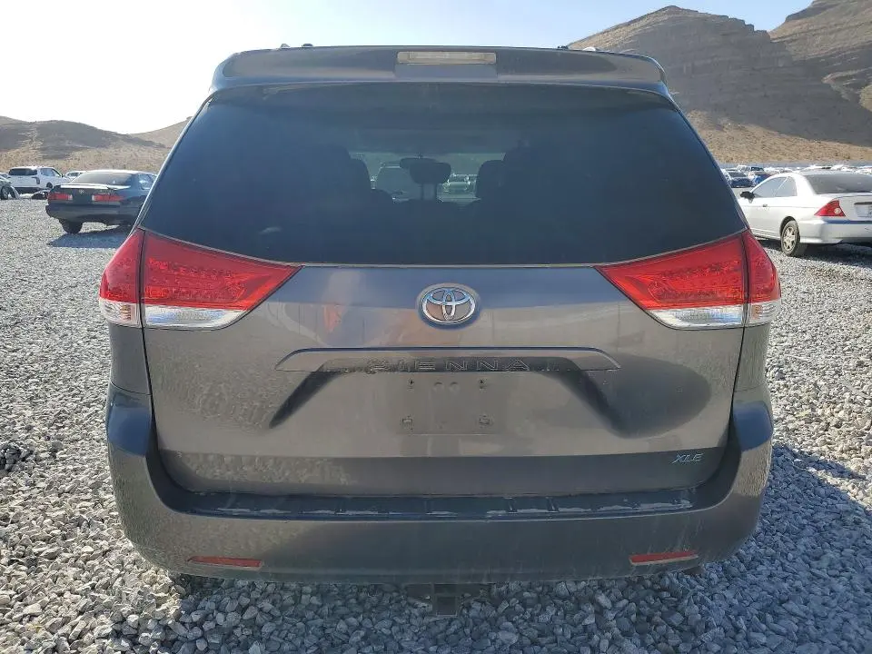 2011 TOYOTA SIENNA XLE 8-PASSENGER  