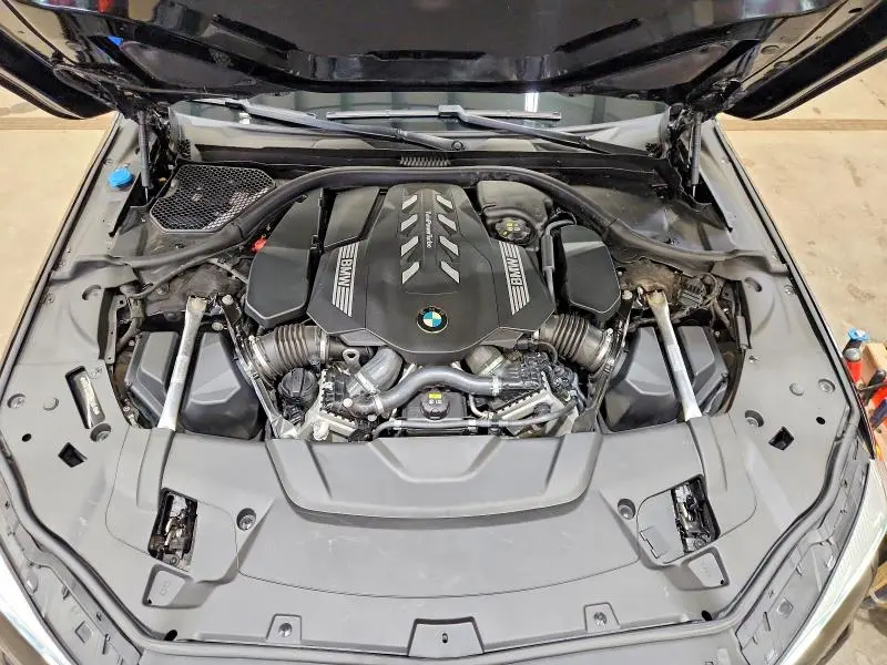 2021 BMW 750 XI  